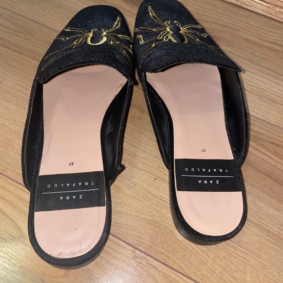 ZARA Trafaluc BLACK VELVET Mules Flats w GOLD SPIDER - Picture 7 of 10